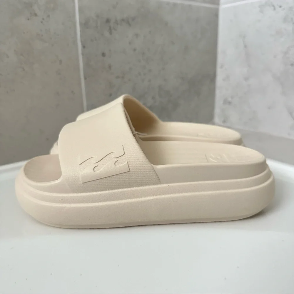 Billabong slide sandals